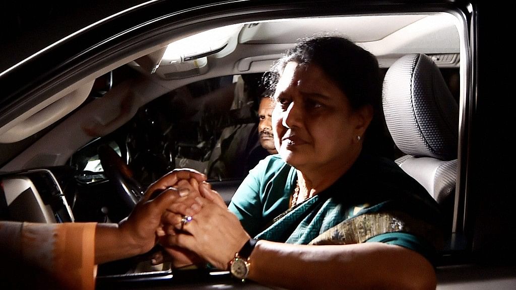 VK Sasikala meets supporters while on her way from Koovathur Resort to Poes Garden on Tuesday. (Photo: PTI) 