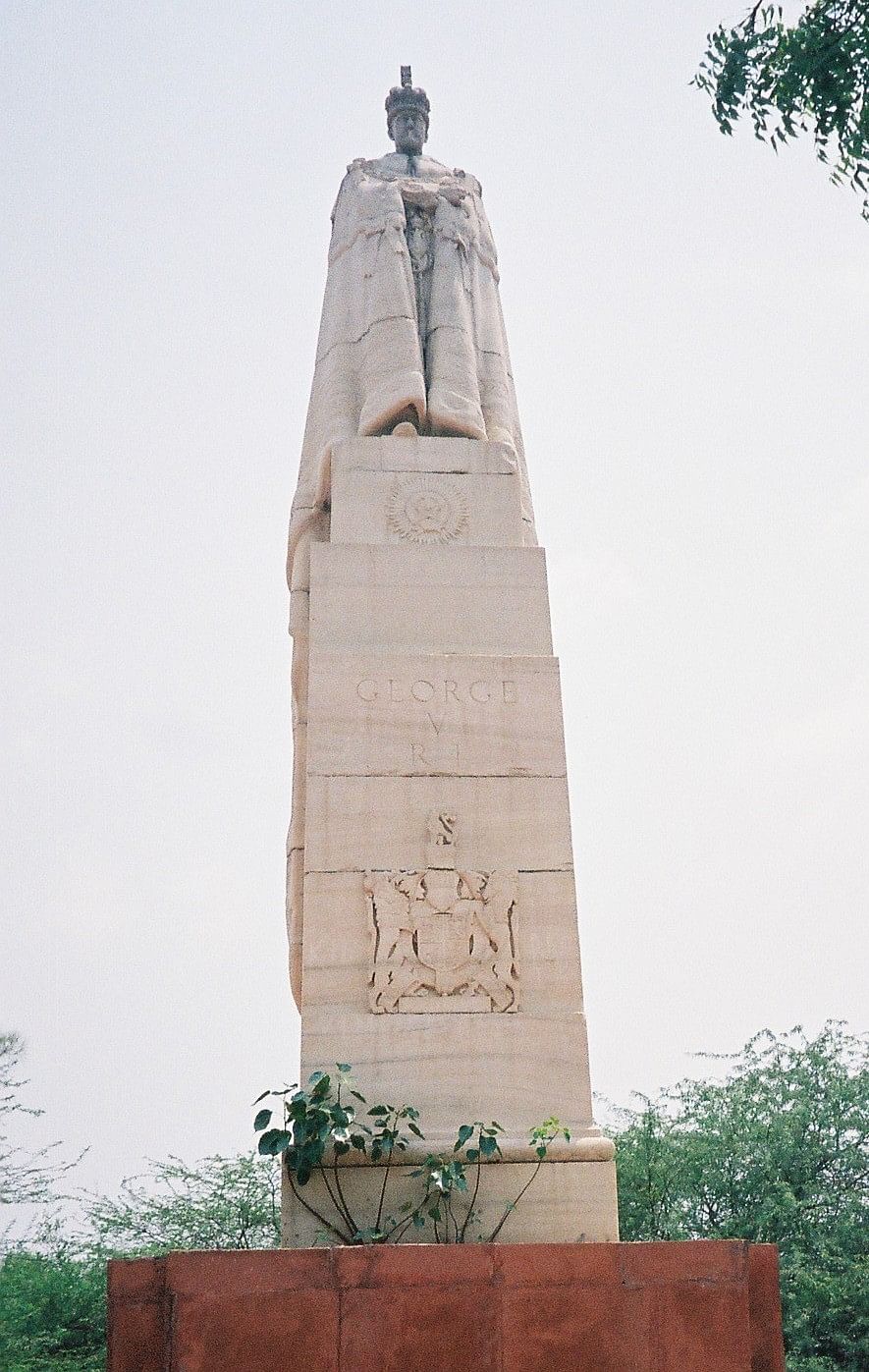 King George V’s statue now lies in Coronation Park, opposite the Obelisk. (Photo Courtesy: <a href="https://upload.wikimedia.org/wikipedia/commons/6/68/Emperor_King_F_George_V%27s_statue_now_at_Coronation_Park1.JPG">Wikipedia</a>)