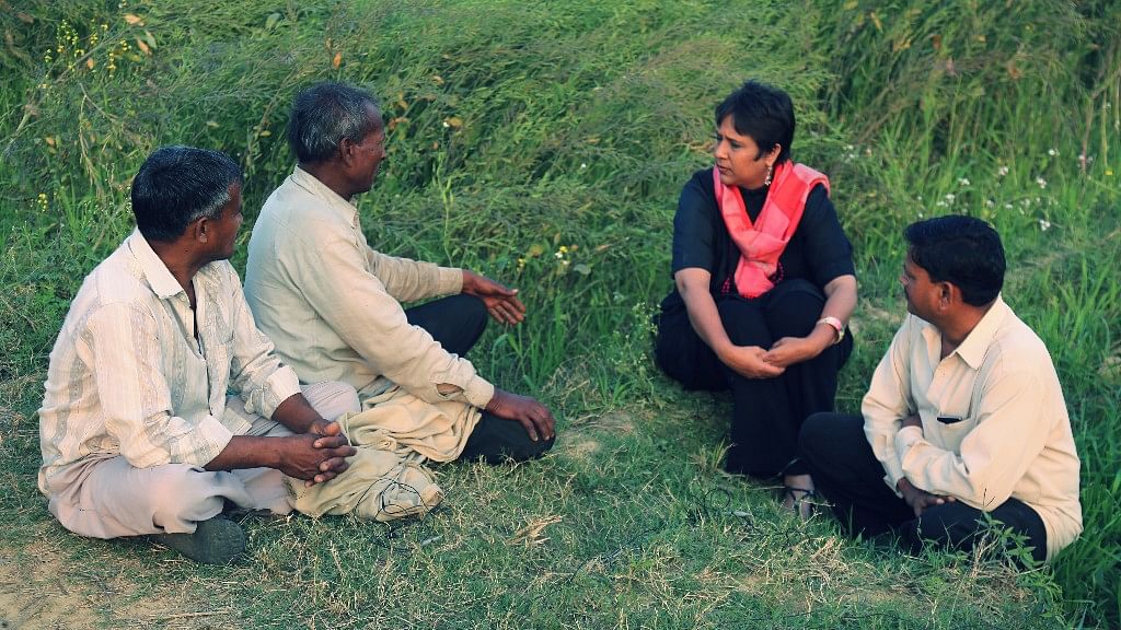Barkha talks to BJP supporters in a farming village of UP to see what impact both notebandi and the party’s failure to field a CM candidate has had on its votebank. (Photo: <b>The Quint</b>)