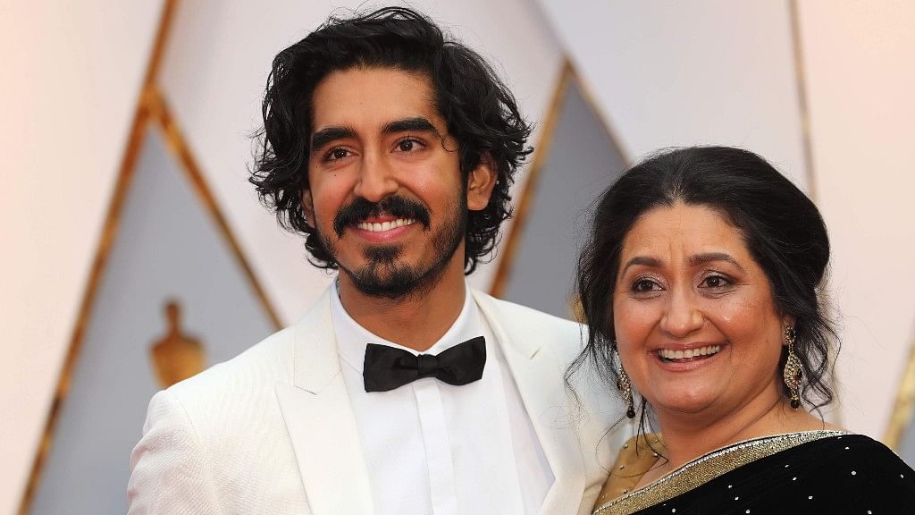 Dev Patel with his mom Anita Patel at the 89th Academy Awards. (Photo: Reuters)