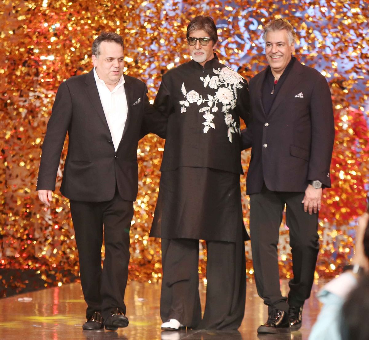Watch Amitabh Bachchan, Alia Bhatt and Varun Dhawan set the ramp on fire.