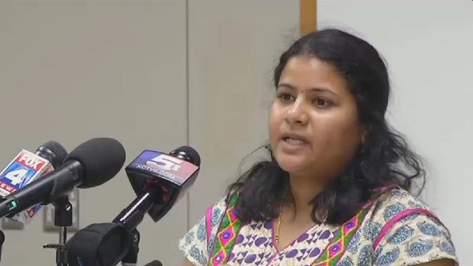 Sunayana Dumala, the distraught wife of Srinivas Kuchibhotla speaks to the media about the racial killing of her husband who was an engineer of Indian origin. (Photo: <a href="https://twitter.com/TelanganaToday/status/835377041629290496">Twitter</a>)