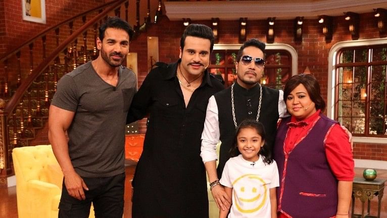 Krushna apologises to John Abraham for the <i>Comedy Nights Bachao</i> controversy. (Photo Courtesy: ColorsTV)