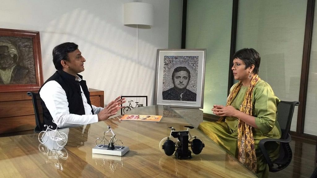 In On The Road with Barkha, Barkha Dutt sits down with Yadav parivar scion Akhilesh Yadav ahead of UP polls. (Graphic: <b>The Quint</b>)