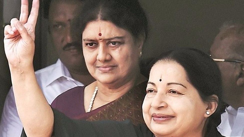Sasikala Natarajan stands behind Tamil Nadu Chief Minister J Jayalalithaa. (Photo: The News Minute)