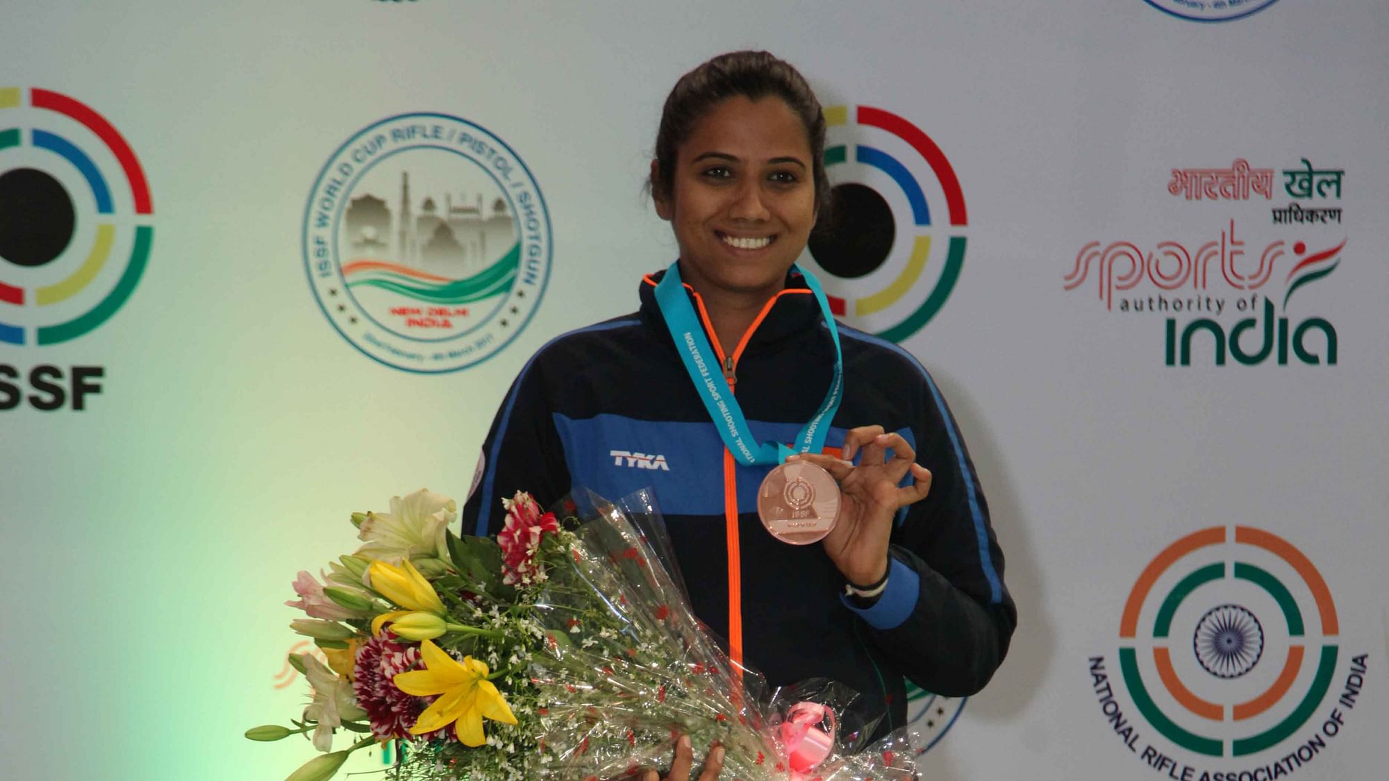 Pooja Ghatkar with her bronze medal. (Photo: NRAI)