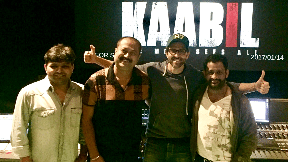 Hrithik Roshan with Oscar winning sound designer Resul Pookutty and team in the mixing rooms of <i>Kaabil</i>. (Photo courtesy: Twitter/@resulp)