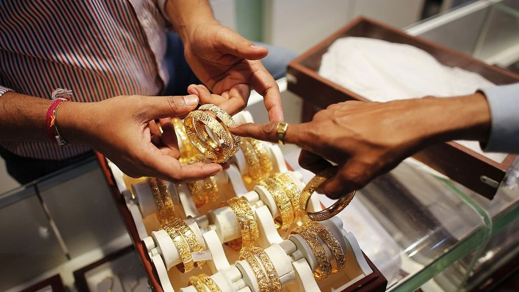 33kg of gold and Rs 8 lakh in cash were stolen from Manapurram finance company in Gurugram. (Photo: Reuters)