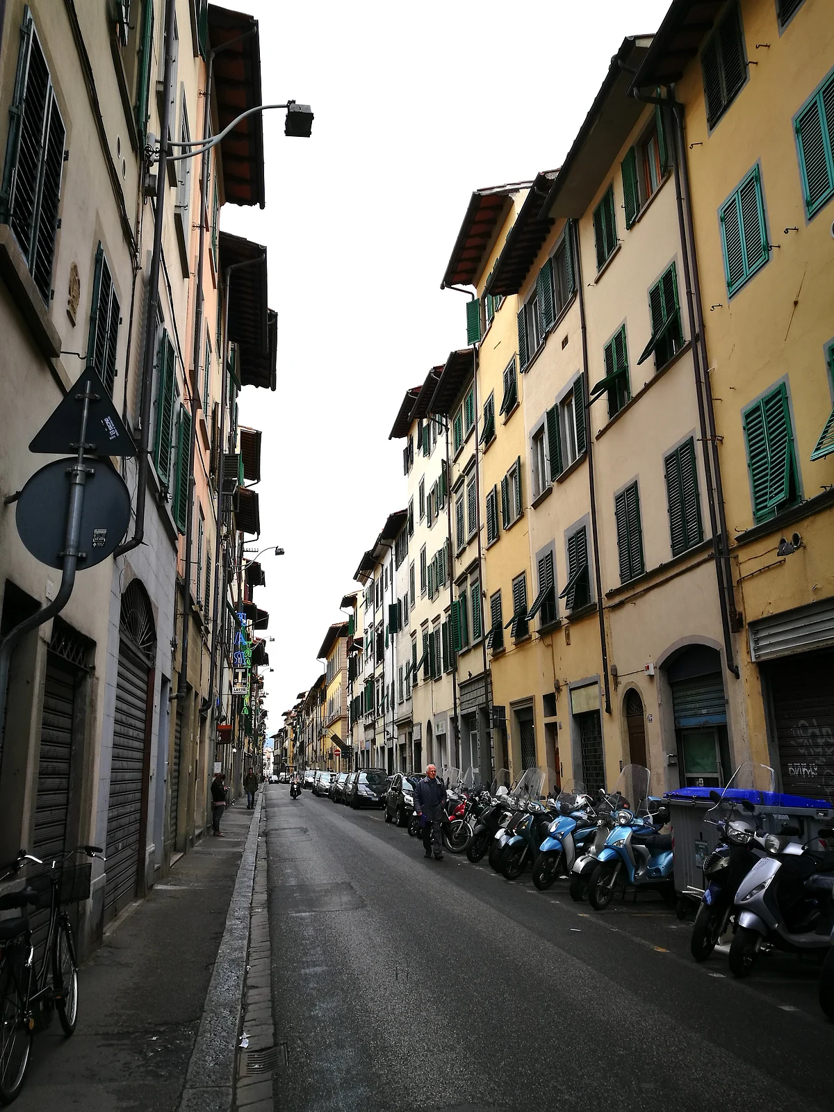 It’s easy to get lost in Florence’s charming streets. (Photo Courtesy: Ashwin Rajagopalan)