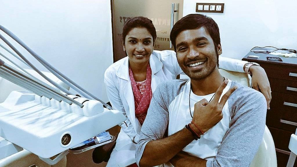 Dhanush with his sister Dr Vimala Geetha. (Photo Courtesy: Facebook/<a href="https://www.facebook.com/DhanushKRaja/photos/a.707176416022015.1073741829.671503962922594/851442254928763/?type=3&amp;theater">Dhanush</a>)