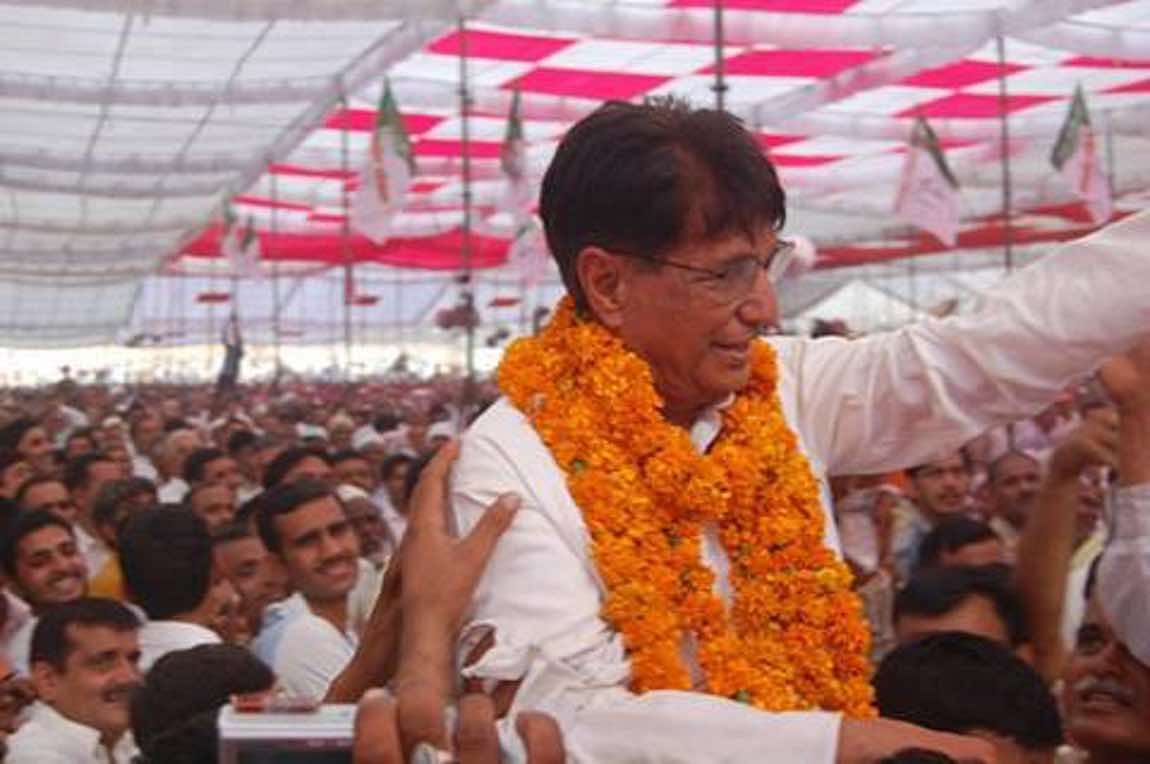 Pointing to RLD founder Ajit Singh, political analysts say cult-based and dynastic politics is losing its appeal.