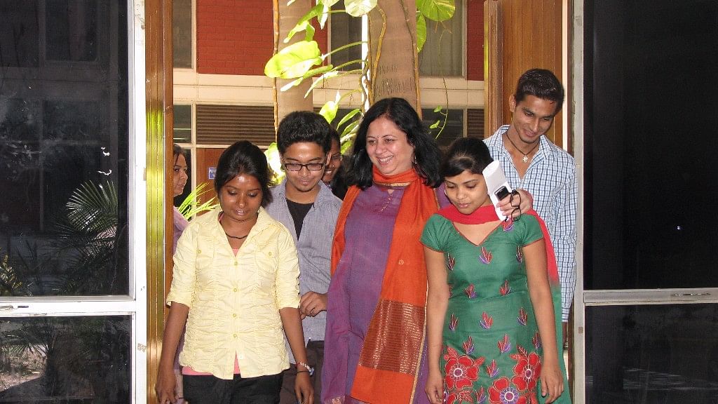 Dr Kiran Martin (centre). (Photo Courtesy: <a href="http://asha-india.org/">asha-india.org</a>)