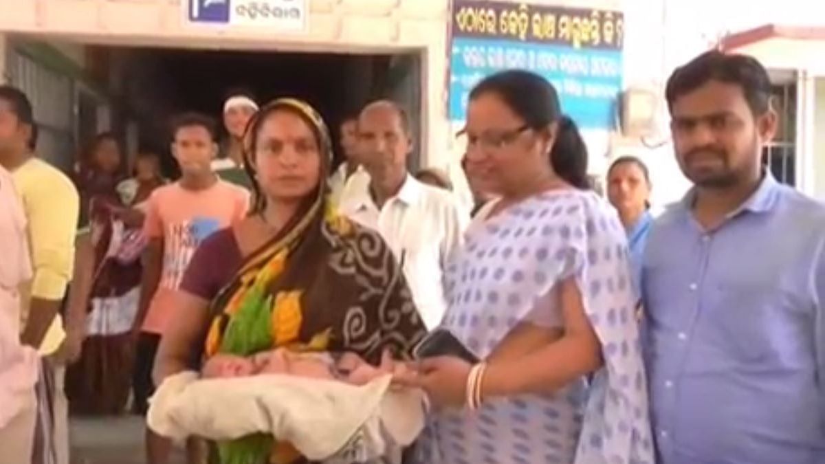 Villagers suspect the baby is a victim of attempted female infanticide. (Photo: News Update/YouTube)