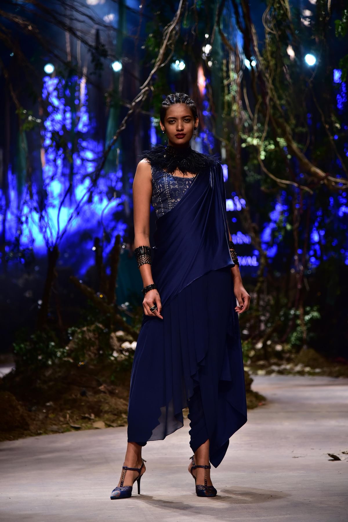 Tarun Tahiliani’s drapes, and Amit Aggarwal’s sustainable couture ruled the grand finale of AIFW AW 2017.