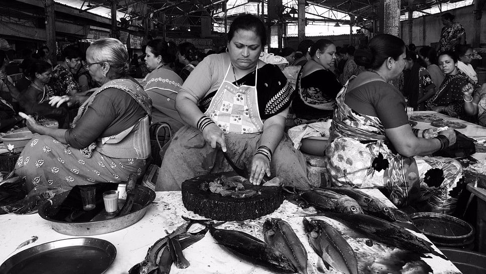 In Photos: An Old-School Indoor Fish Market Run By Women in Mumbai