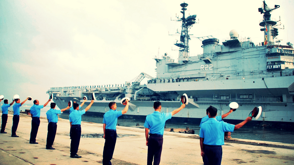 Southern Naval Command bid farewell to  Viraat as she left Kochi for the  last time. (Photo Courtesy: Twitter/<a href="https://twitter.com/search?f=images&amp;q=ins%20viraat&amp;src=typd">indianeagle</a>)