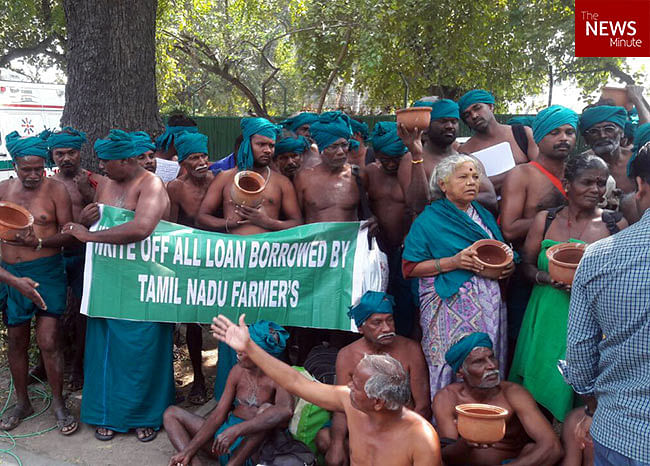 

 Dressed in loincloth and dhotis, 174 farmers from TN stood outside the residence of former Lok Sabha Speaker.