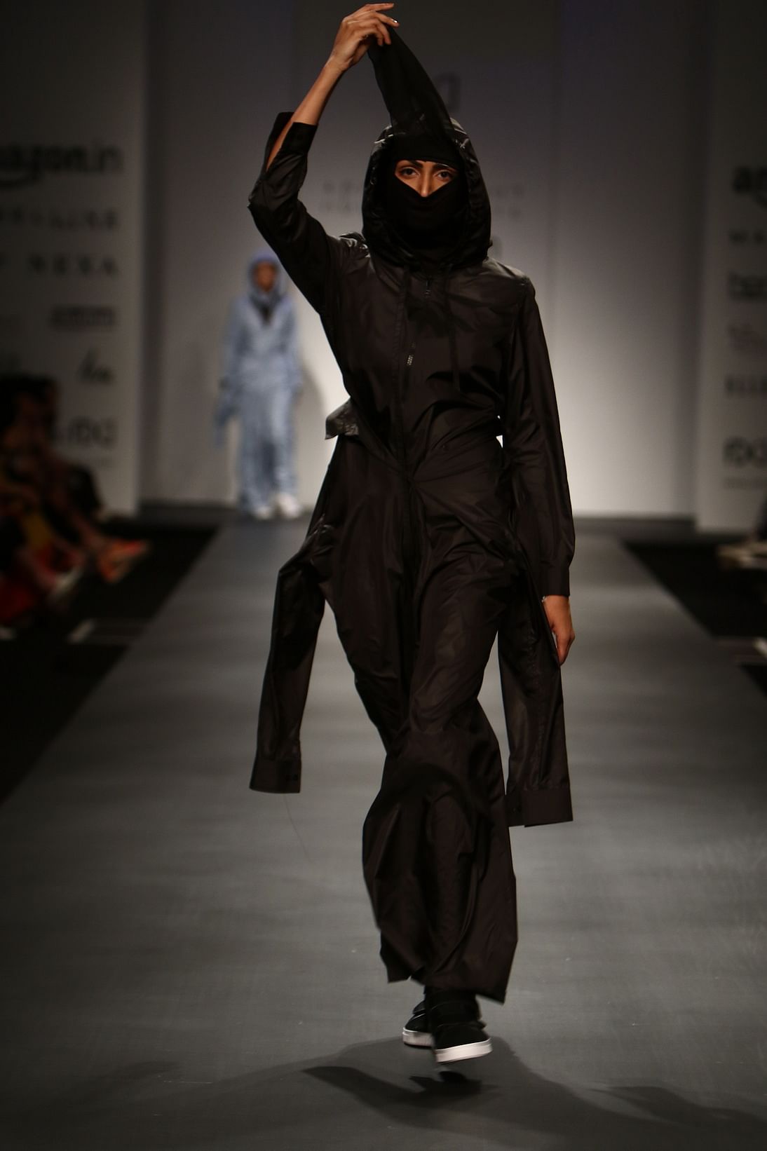 

Showcasing exaggerated long sleeves and gender neutral clothing, the collection paid a “tribute to the individual”