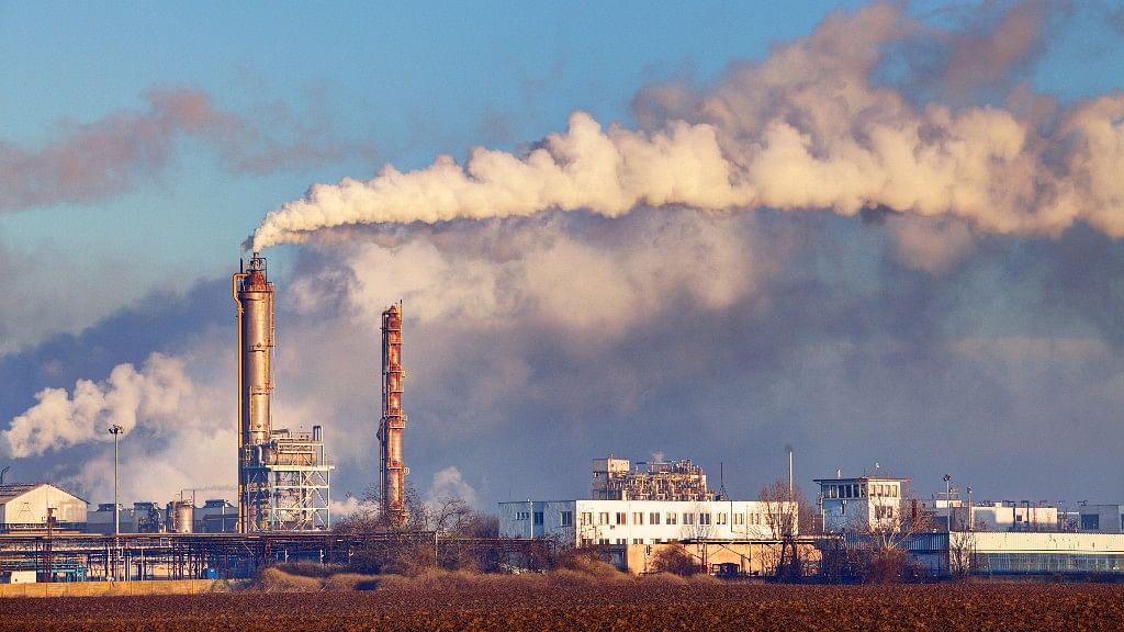Air pollution linked to psychotic experiences.&nbsp;