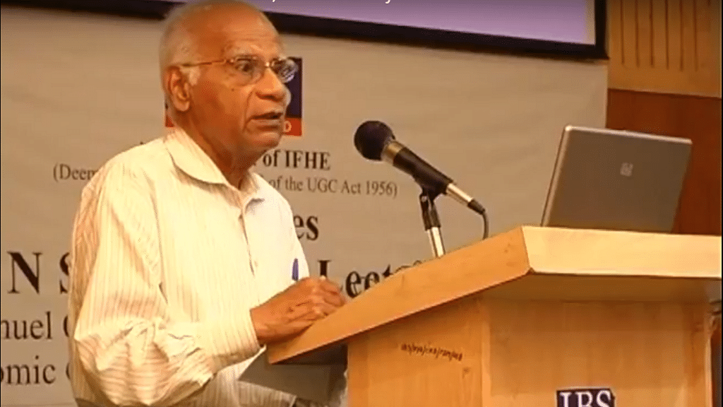 Economist TN Srinivasan, who has taught RBI Governor Urjit Patel, has cast doubts on the efficiency of the note ban. (Photo Courtesy: Youtube Video/<a href="https://www.youtube.com/watch?v=yf_3WtHxnDg">IBSBusinessSchoolHyd</a>)