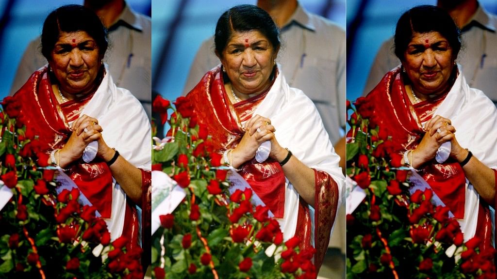 Lata Mangeshkar being felicitated. (Photo: Reuters)
