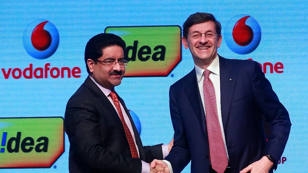 Vodafone Group CEO, Vittorio Colao (right) with Aditya Birla Group chairman, Kumar Mangalam Birla.&nbsp;