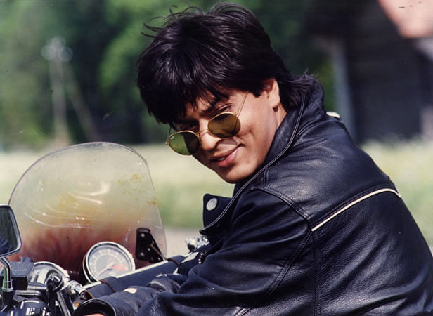 SRK brings out his leather jacket and takes us right back to his DDLJ charm.