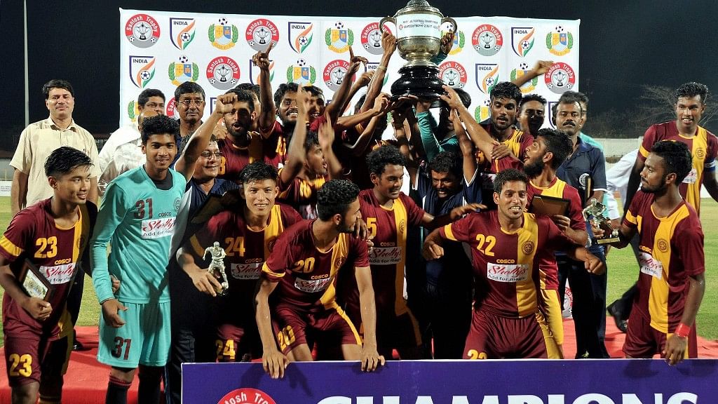 West Bengal lifts the 32nd Santosh Trophy. (Photo Courtesy: PTI)