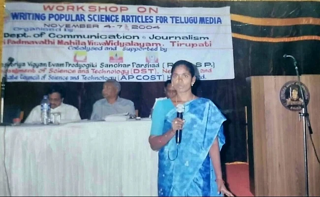 The women also had to take care of distributing the magazine to various villages from where they reported. (Photo Courtesy: <a href="http://www.thenewsminute.com/article/how-group-six-dalit-women-andhra-empowered-several-thousands-journalism-58288">The News Room</a>)