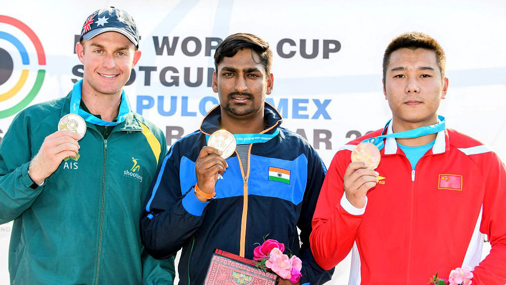 Ankur Mittal with his gold medal at the ISSF World Cup. (Photo: Twitter)