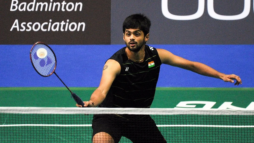 Sai Praneeth stormed into the last-eight round of the Thailand Open with a comfortable 21-18 21-19 win.