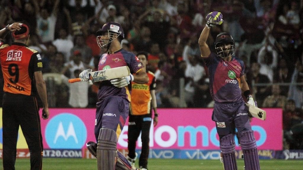 Mahendra Singh Dhoni guided RPS home to victory over SRH. (Photo: IANS)