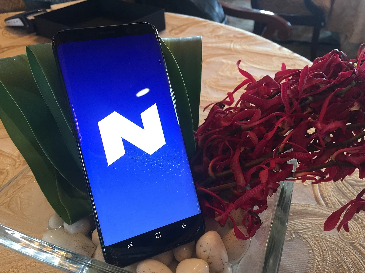 Samsung S8 and S8+ are hard to tell apart. (Photo: <b>The Quint</b>)