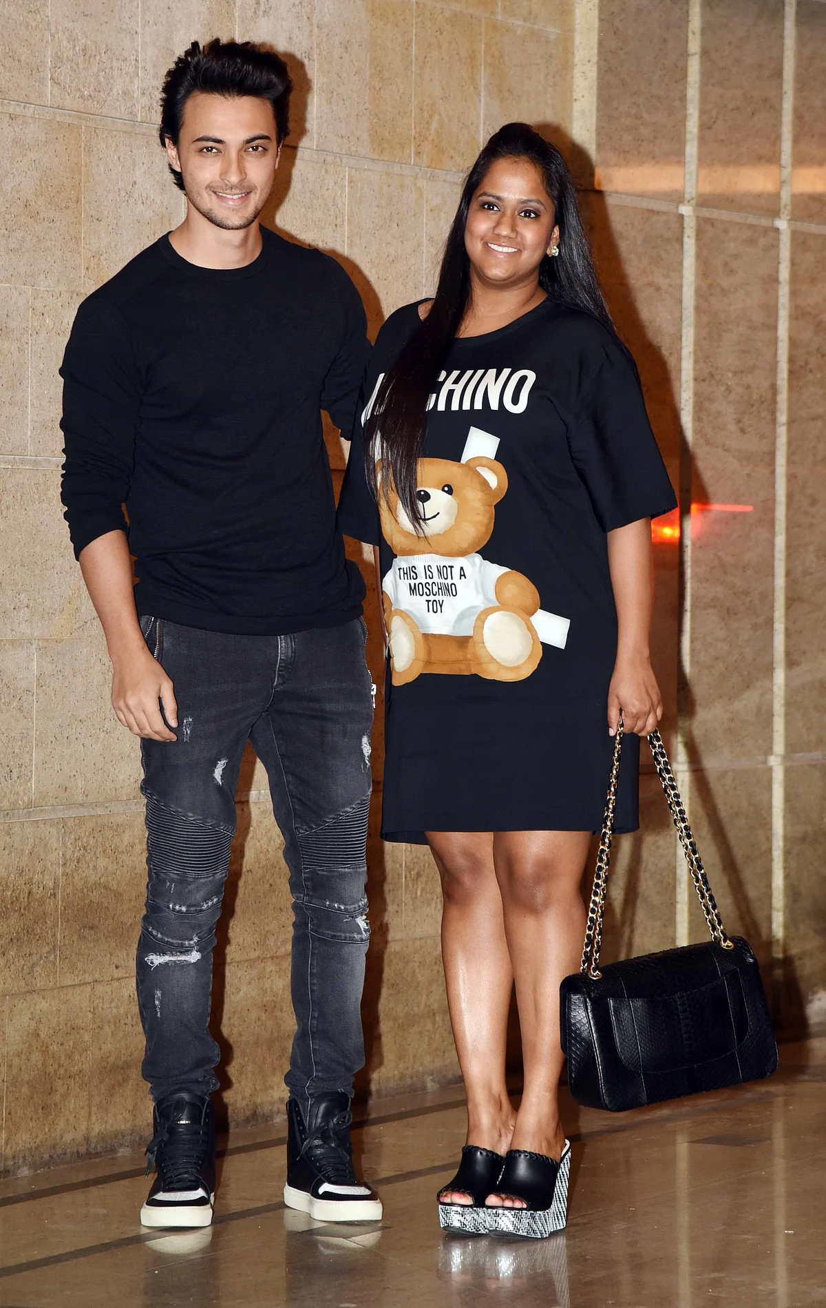 Arpita Khan with her husband under Priyanka Chopra’s house. (Photo: Yogen Shah)