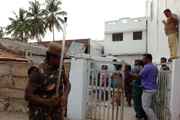 Despite the resulting dialogue between the administration, police and residents, the protests did not stop. (Photo Courtesy: The News Minute)
