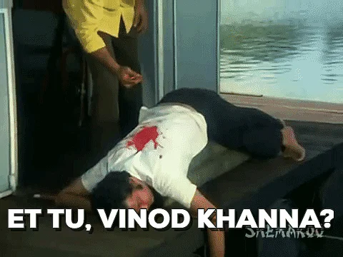 Prakash, Ranjeet’s best friend seems to be a nice guy, if a little oblivious to his best friend’s murderous stares. He goes on babbling about a date with Pushpa, before being stabbed in the back (literally) by Ranjeet.