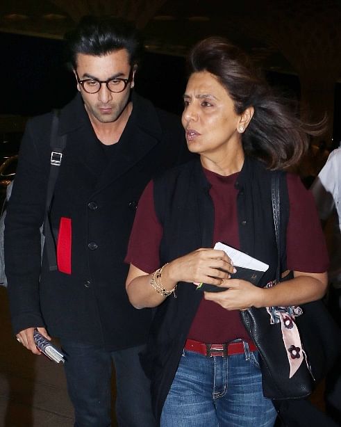 Imtiaz Ali’s new SRK-Anushka starrer, Shraddha in Saina Nehwal biopic and celebs sightings at the airport.