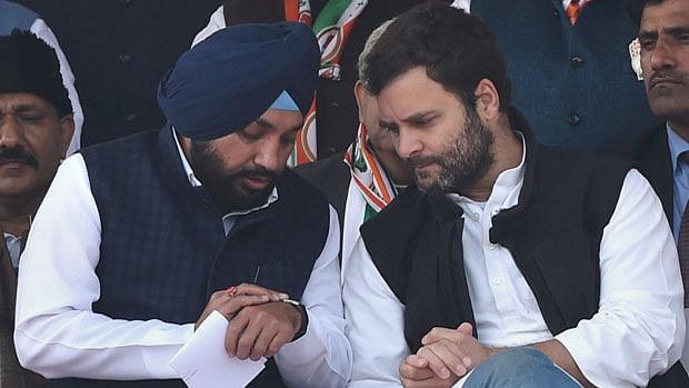 A file photo of Arvinder Singh Lovely and Rahul Gandhi. (Photo: PTI)
