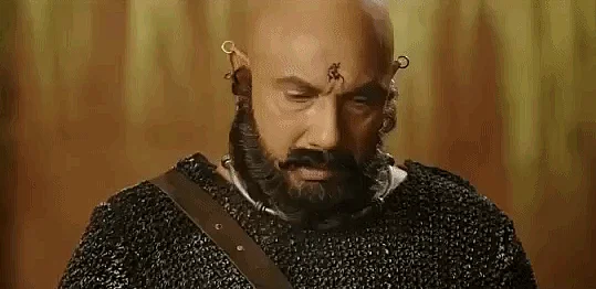 (Gif Courtesy: <a href="https://www.google.co.in/search?q=baahubali+1&rlz=1C5CHFA_enIN713IN713&source=lnms&tbm=isch&sa=X&ved=0ahUKEwju28Du08TTAhUHMo8KHZ4zDQUQ_AUIDCgD&biw=1920&bih=913#q=baahubali+1&tbm=isch&tbs=itp:animated&imgrc=tVpyYgOkOKH9PM:">Dharma</a> Productions)
