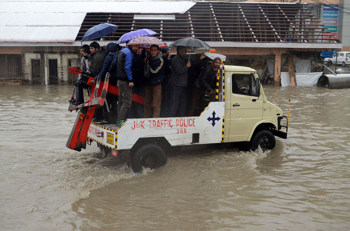 A rise in the water level of Jhelum on Thursday triggered fears of a flood-like situation in Kashmir. 
