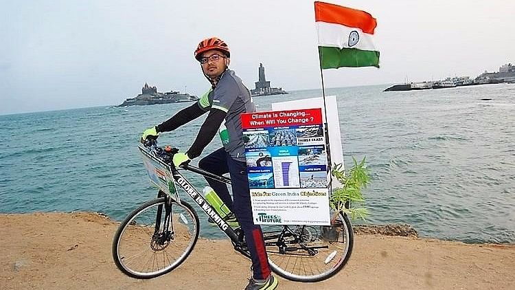 The Hyderabad resident, who is a native of Telangana, started off from Kanyakumari on 6 January, and is almost entirely self-funding the trip. (Photo Courtesy: The News Minute)