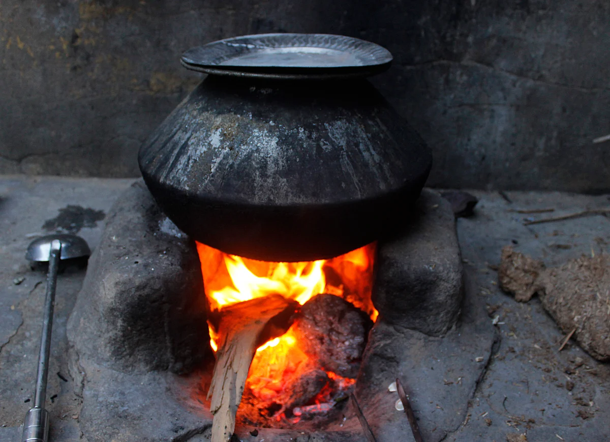 A glimpse into Kavita’s modest kitchen. (Photo: Kashish Badar)