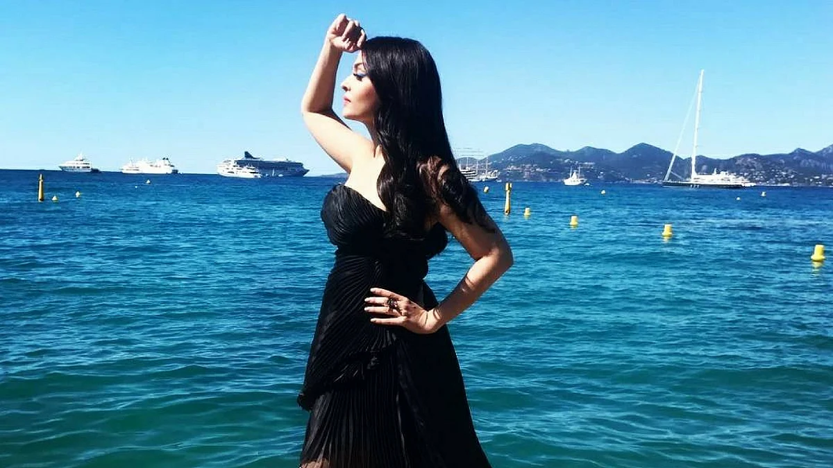 Aishwarya Rai Bachchan looks sensational at Cannes. 