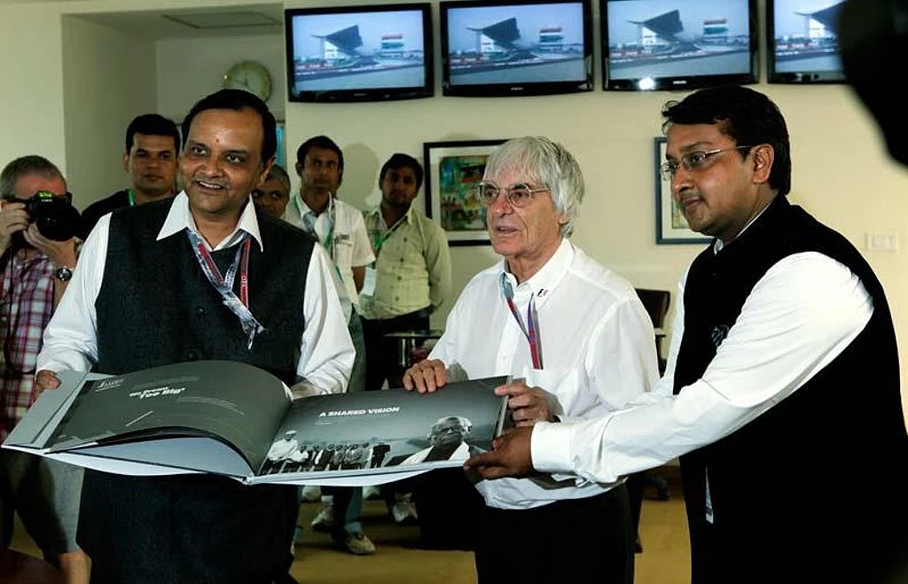 Then Formula One chief Bernie Ecclestone with Manoj Gaur and Sameer Gaur, the owners of the Buddh International Circuit on 28 October 2012. (Photo Courtesy: Buddh International Circuit)