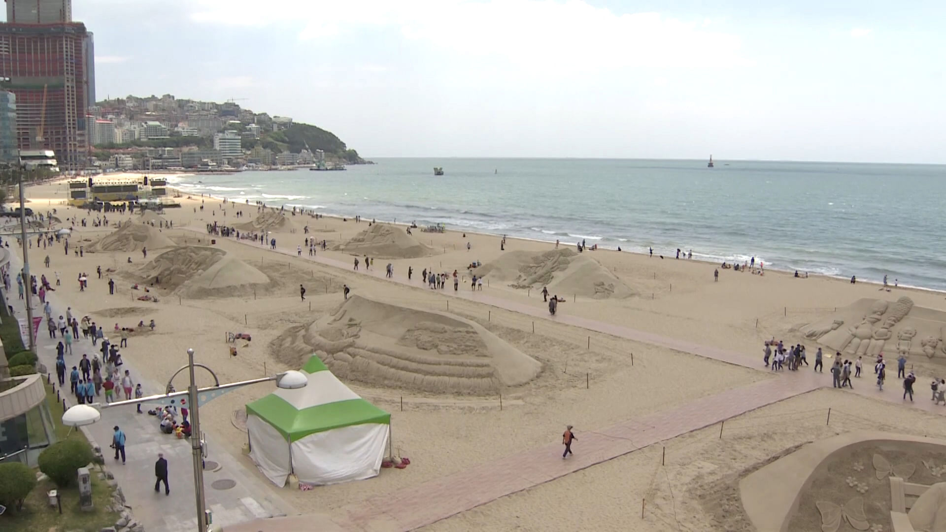 Ten sand artists from six countries created the spectacular exhibition as part of a four-day sand fest. (Photo: AP Screengrab)