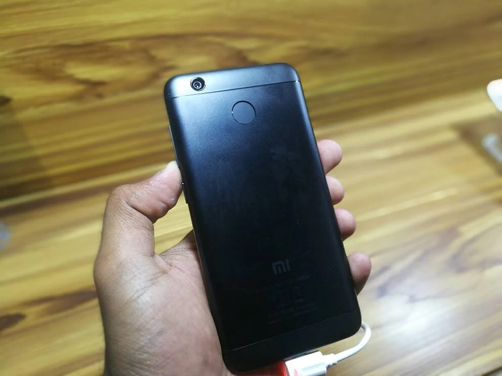 The matte black finish variant of the Redmi 4. (Photo: <b>The Quint</b>)