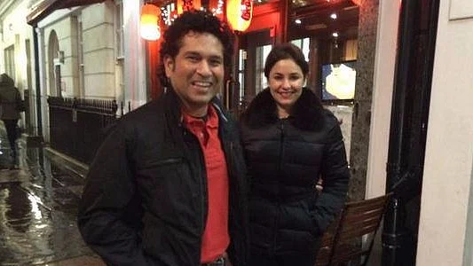 Sachin Tendulkar with his wife Anjali. (Photo Courtesy: <a href="https://www.facebook.com/SachinTendulkar/">Facebook/Sachin Tendulkar</a>)