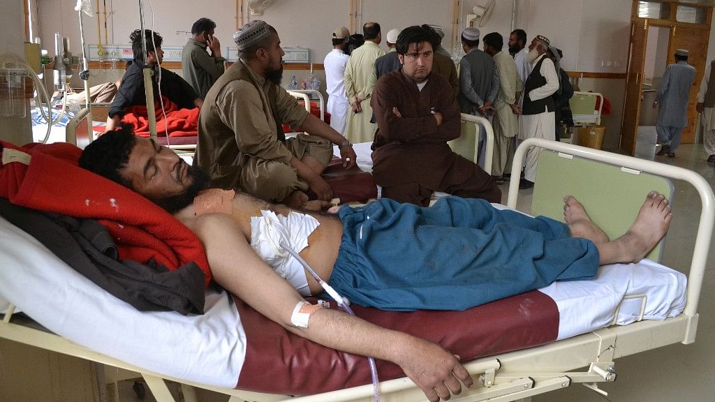 A Pakistani victim of cross border firing rests at a hospital in Quetta, Pakistan. (Photo: AP)