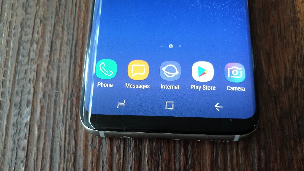 The physical home button has been ditched. (Photo: <b>The Quint</b>)