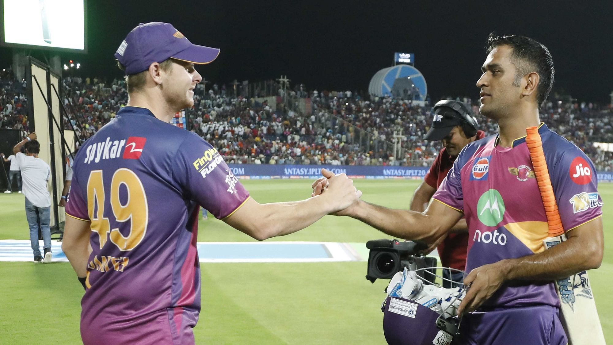 MS Dhoni was forced to hand over the Pune captaincy to Steve Smith at the start of the season. (Photo: BCCI)